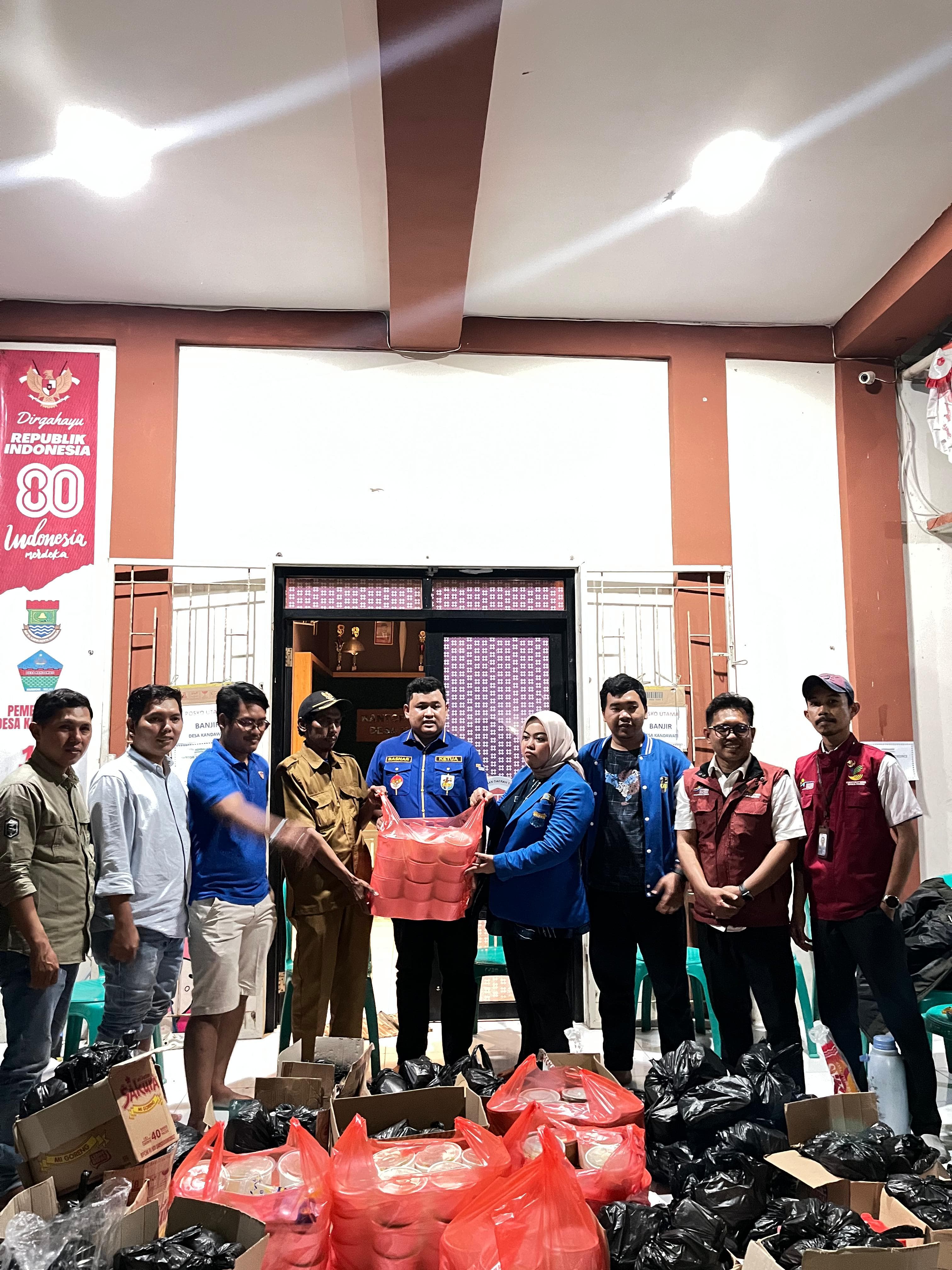 Giat Kemanusiaan, PMII Banten dan KNPI Kab. Tangerang Salurkan Bantuan Pada Korban Banjir